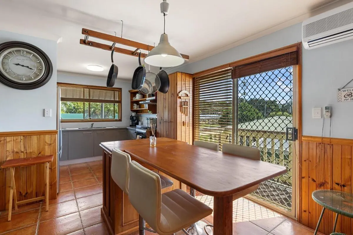 Holiday home Shore Beats Work! Tin Can Bay Australia